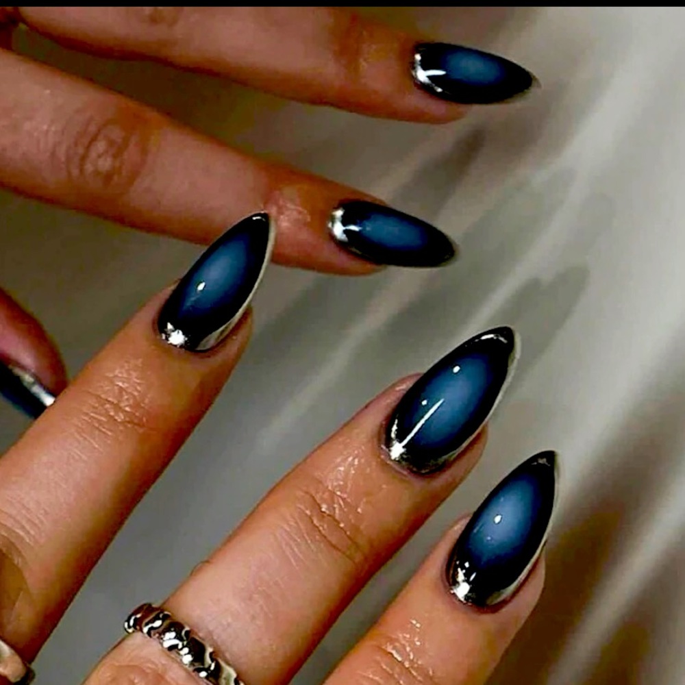 Silver and Blue mystique press on nails 💅🏼